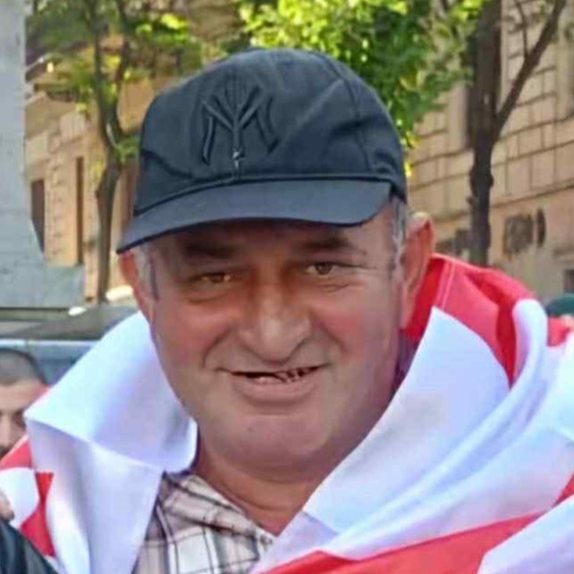 ᲠᲐᲛᲐᲖ ᲛᲐᲛᲣᲚᲐᲫᲔ