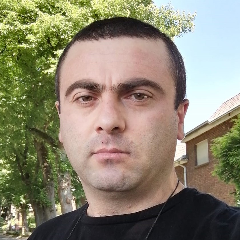 ᲛᲐᲜᲣᲩᲐᲠ ᲛᲘᲥᲔᲚᲐᲫᲔ