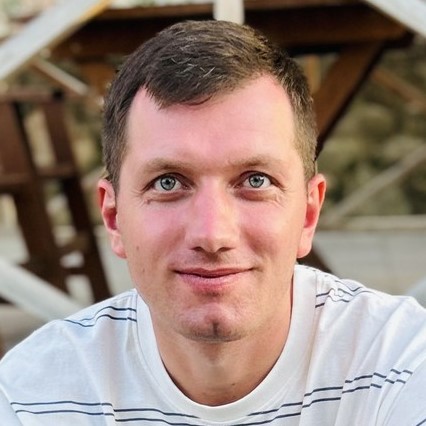 ᲘᲣᲠᲘ ᲚᲝᲛᲘᲫᲔ